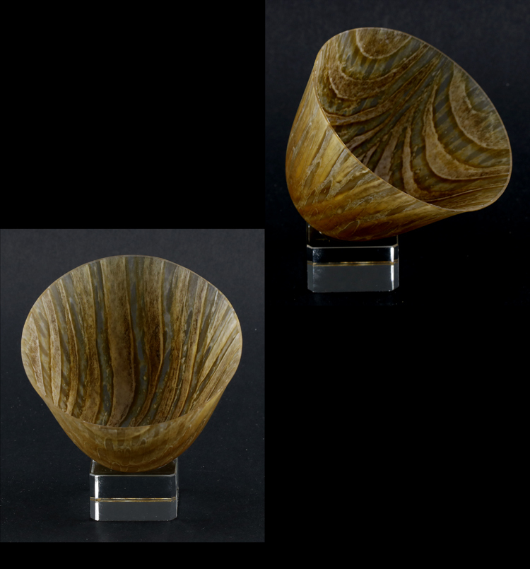 Sentiers d’or et de pétales. 8 cm x 6 cm. CAD 120