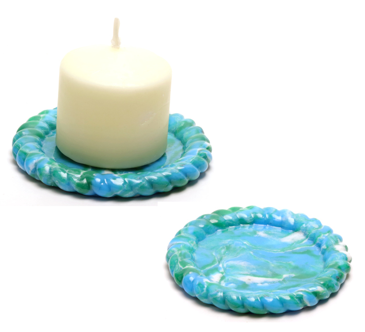 Model P5. 9 cm diam. X 1 cm. CAD 45. Available at Christine Mercier atelier-boutique (Quebec City)