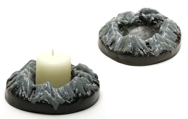 Model TL4, 10 cm diam. x 2 cm. CAD 90. Available at Christine Mercier atelier-boutique (Quebec City)